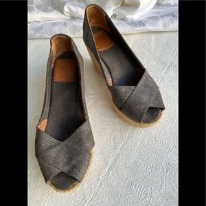 Tory Burch Silver/Gray Canvas Espadrille wedges sandals size 7